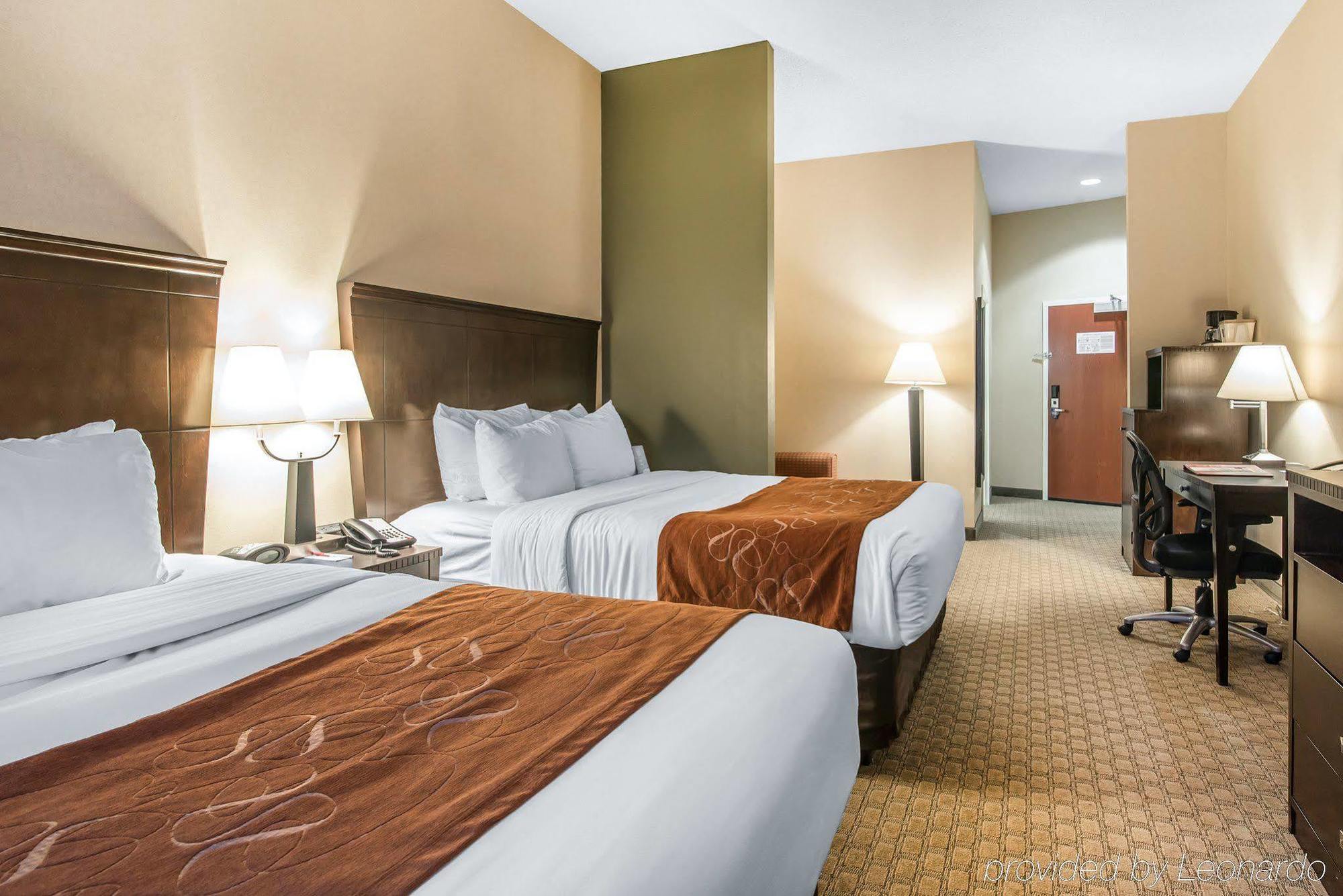 University Inn Vestal Exterior photo