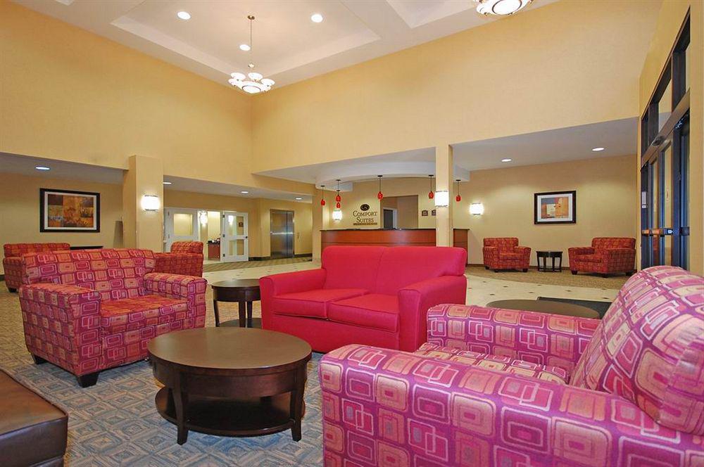 University Inn Vestal Exterior photo