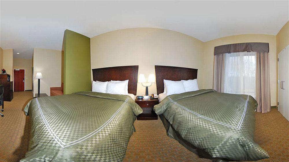 University Inn Vestal Exterior photo